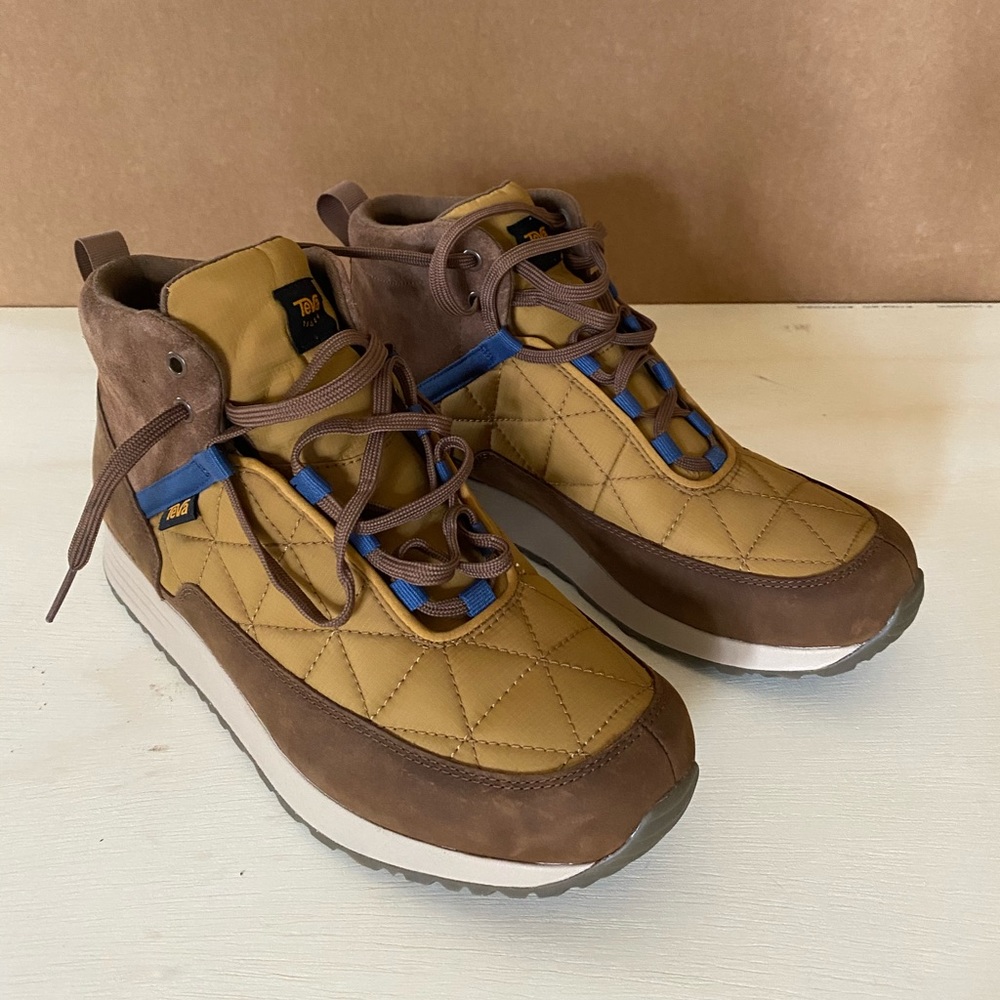 teva boots